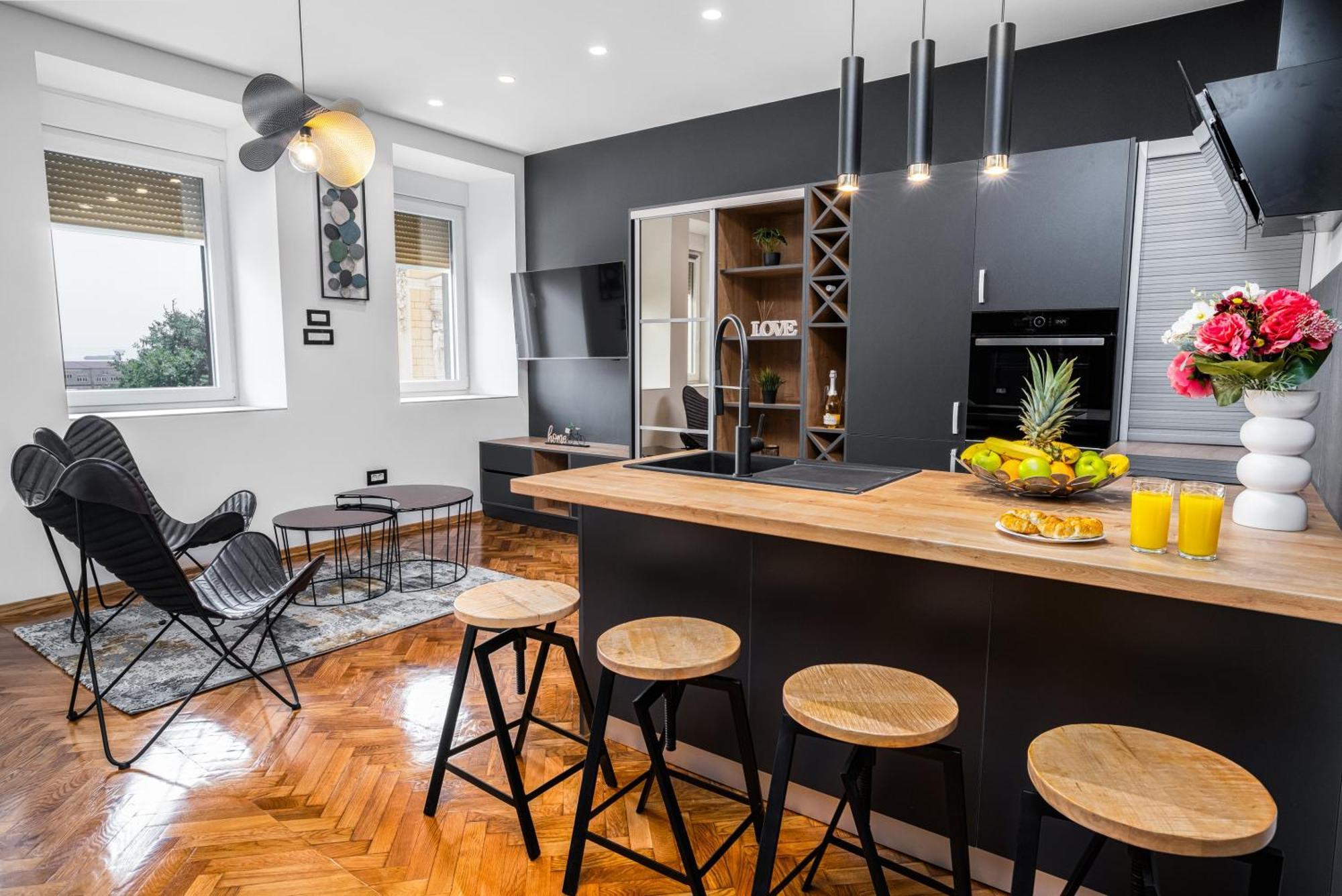 Atelier Apartments Rijeka Buitenkant foto